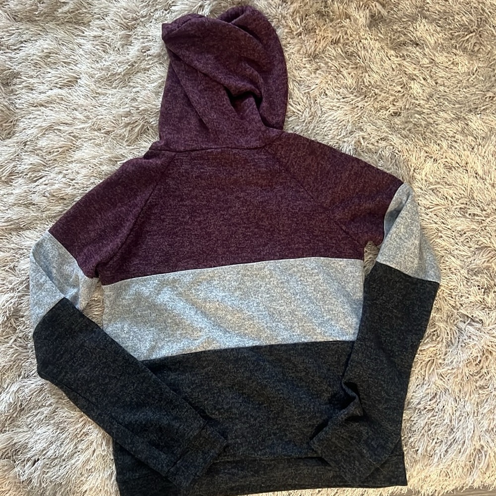 Sweatshirt - Picture 2 of 2